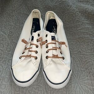 White sperrys